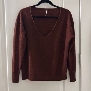 Free People Size Small Red V-Neck Cashmere Sweater.
